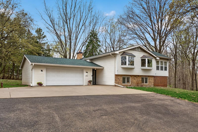 10745 Ginseng Ln, Hanover, MN 55341