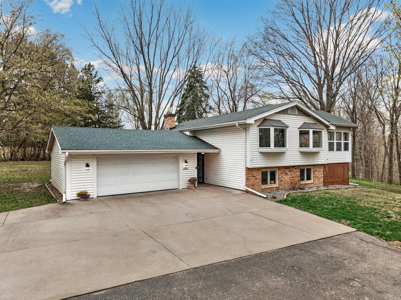 10745 Ginseng Ln, Hanover, MN 55341