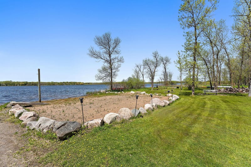 47792 Blue Heron Trl, Rush City, MN 55069