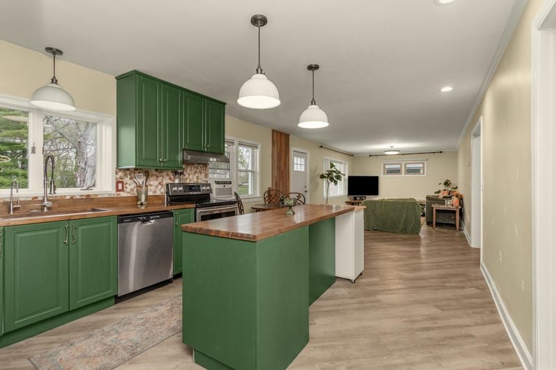 951 Washington St, Prescott, WI 54021