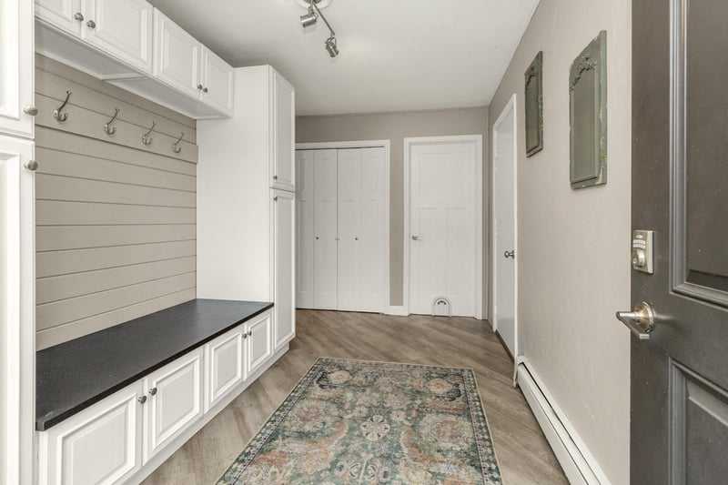 951 Washington St, Prescott, WI 54021