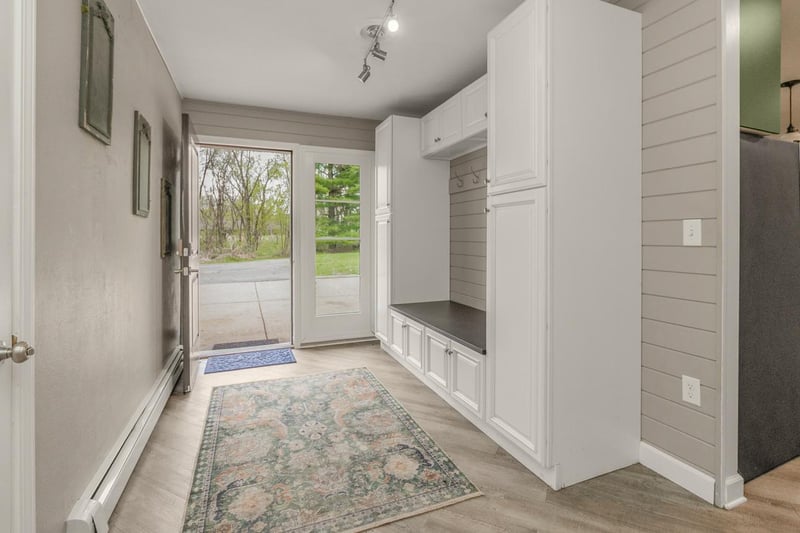 951 Washington St, Prescott, WI 54021