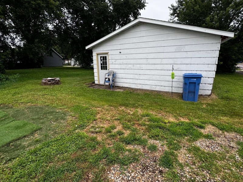 241 Webster St N, Kasota, MN 56050