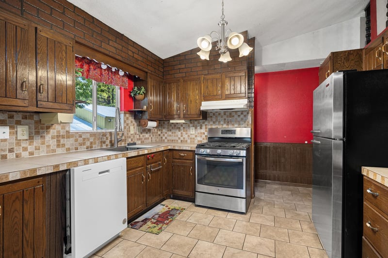 15739 93rd St, Little Falls, MN 56345
