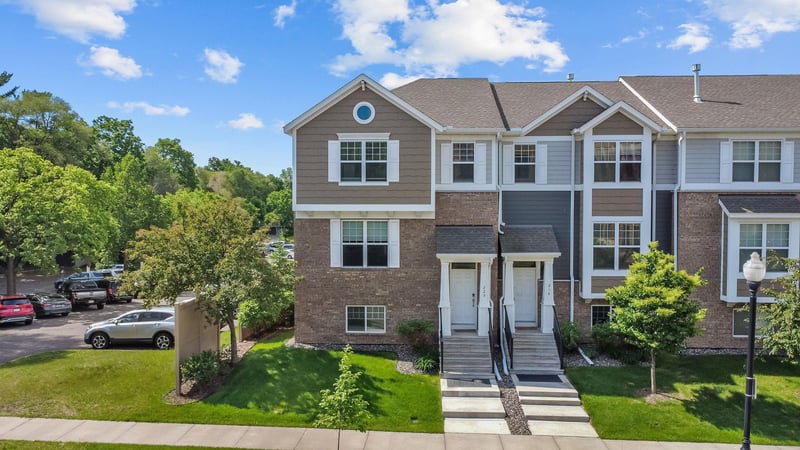 220 Monroe St, Anoka, MN 55303