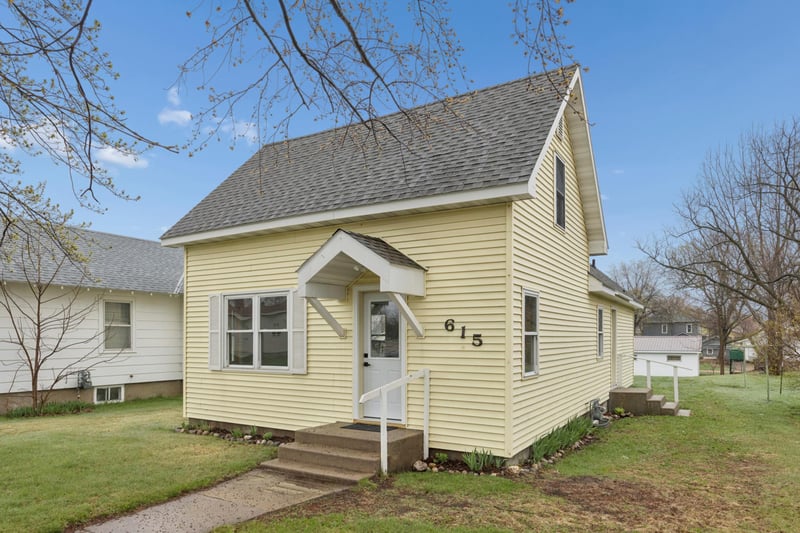 615 Getty St S, Sauk Centre, MN 56378