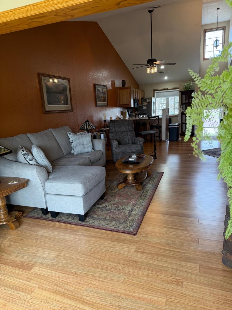 924 S Gould St, Redwood Falls, MN 56283