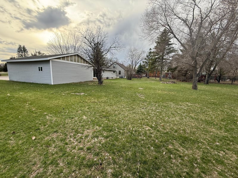 7966 Church St, Clear Lake, MN 55319