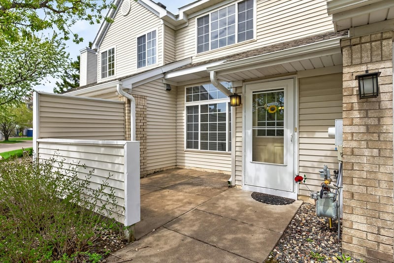 9249 Troon Ct, Woodbury, MN 55125