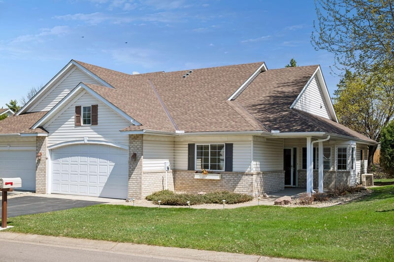 14713 Courtyard Cir, Burnsville, MN 55306