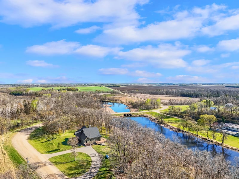 47069 425th Ave, Perham, MN 56573