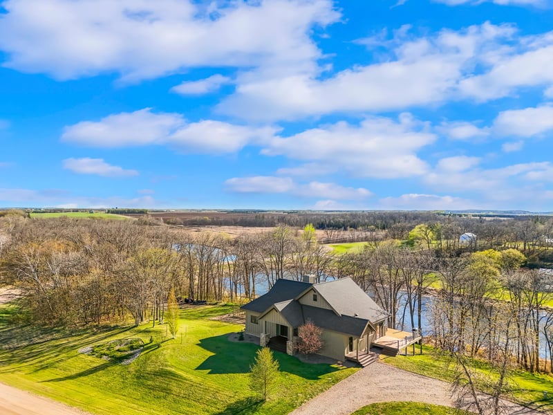 47069 425th Ave, Perham, MN 56573