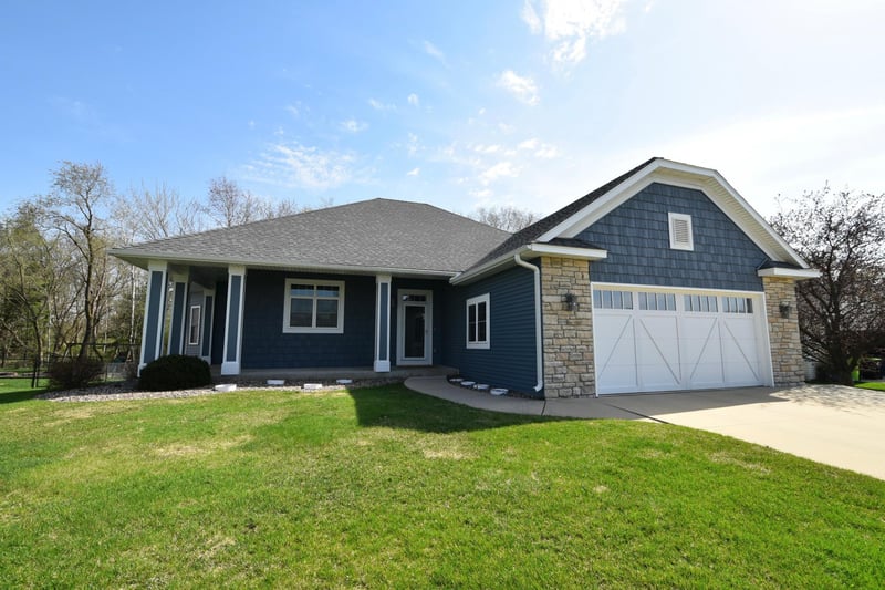 645 Lancaster Blvd, Zumbrota, MN 55992
