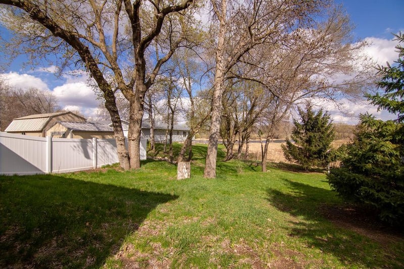 811 Roosevelt St, Alexandria, MN 56308
