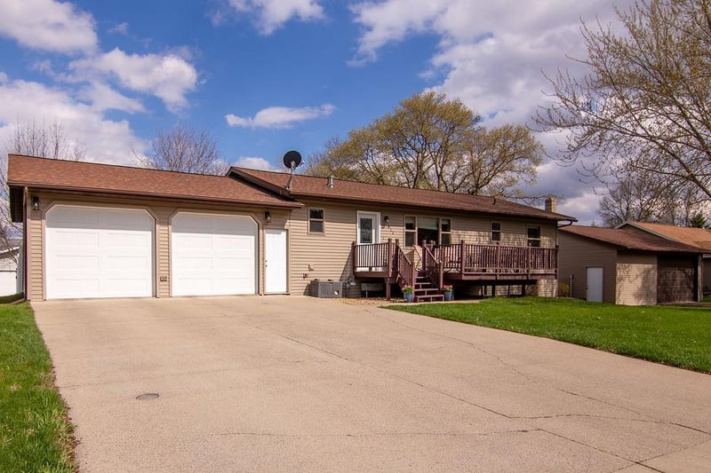 811 Roosevelt St, Alexandria, MN 56308