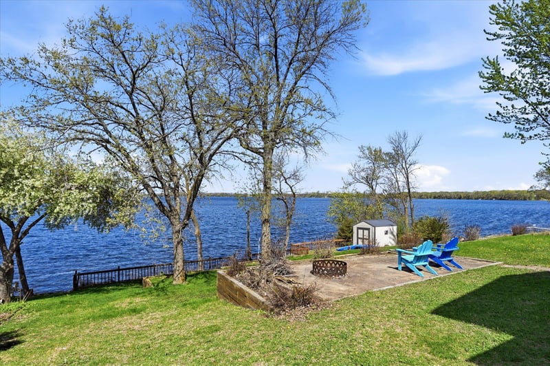 716 Tetonka View Dr, Waterville, MN 56096