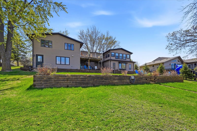 716 Tetonka View Dr, Waterville, MN 56096