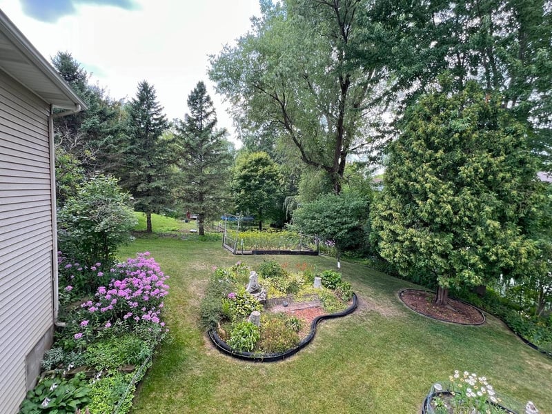 6361 Beckman Ct, Inver Grove Heights, MN 55077