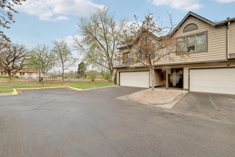 16 110th Ln NW, Coon Rapids, MN 55448