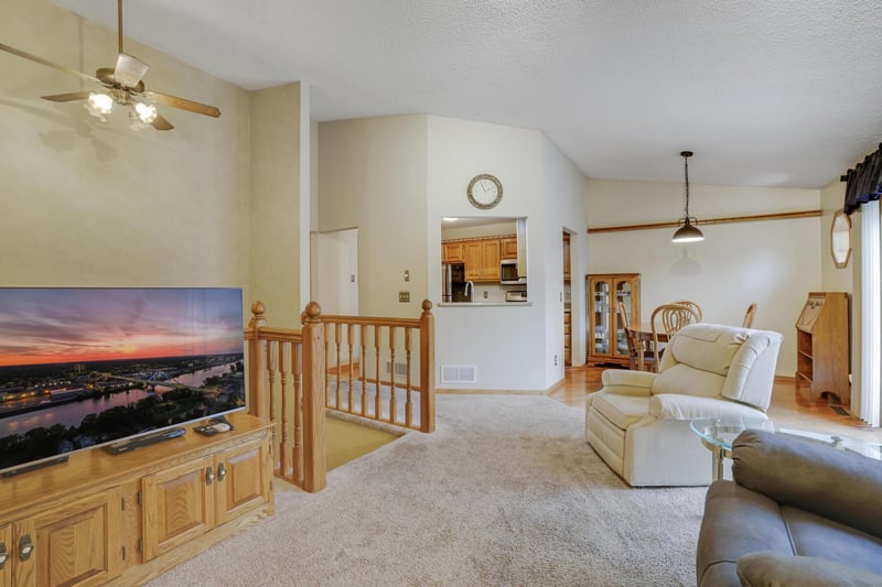 16 110th Ln NW, Coon Rapids, MN 55448