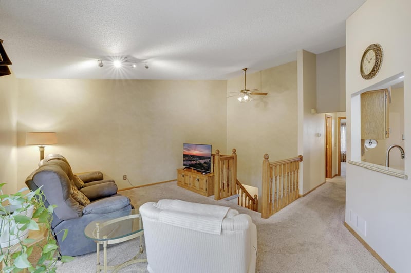 16 110th Ln NW, Coon Rapids, MN 55448