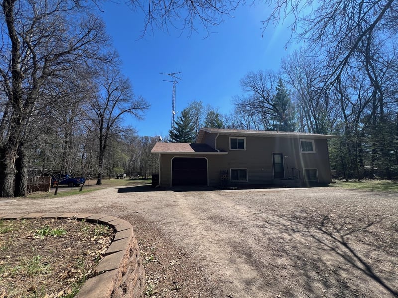812 8th St NW, Little Falls, MN 56345