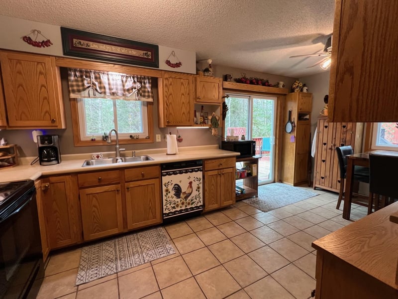 812 8th St NW, Little Falls, MN 56345