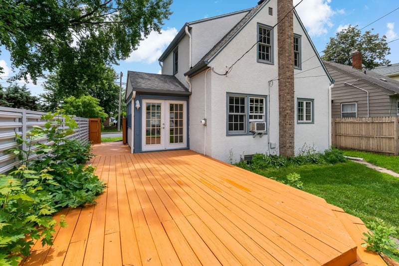 1212 4th St, South Saint Paul, MN 55075