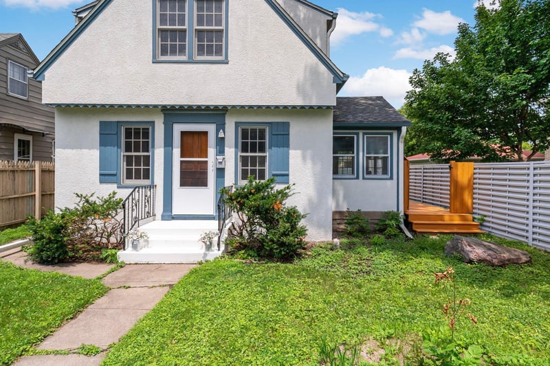 1212 4th St, South Saint Paul, MN 55075