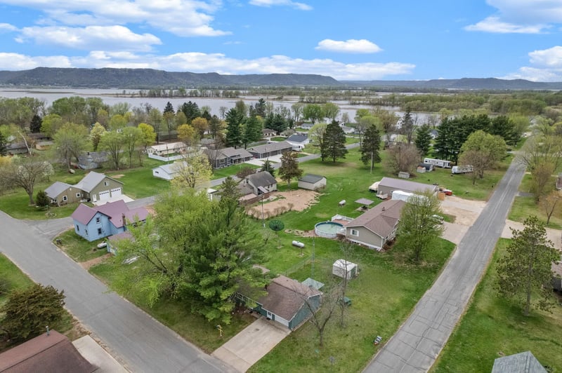 526 S Herman St, Buffalo City, WI 54622