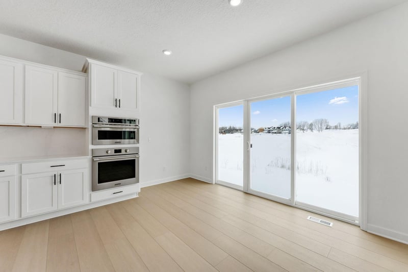 1912 Timber Ln, Carver, MN 55315