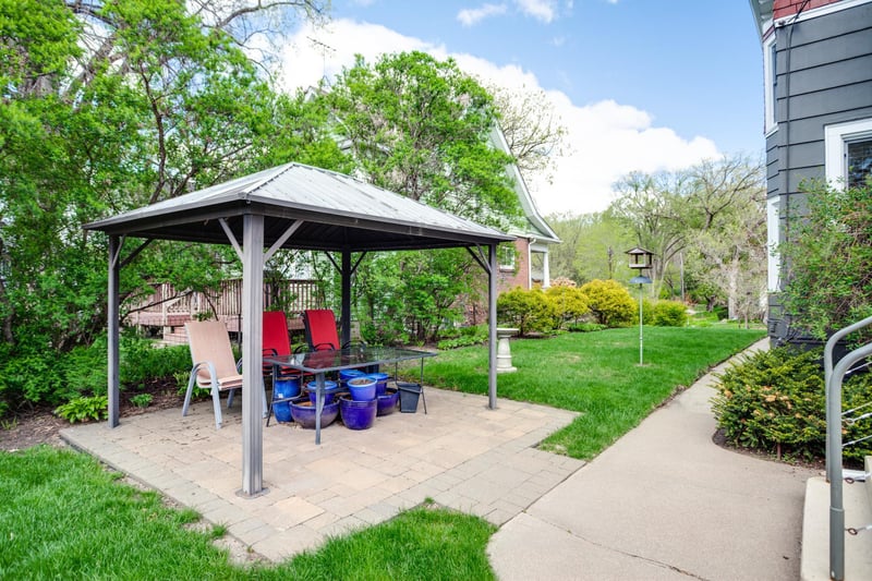129 Melbourne Ave SE, Minneapolis, MN 55414