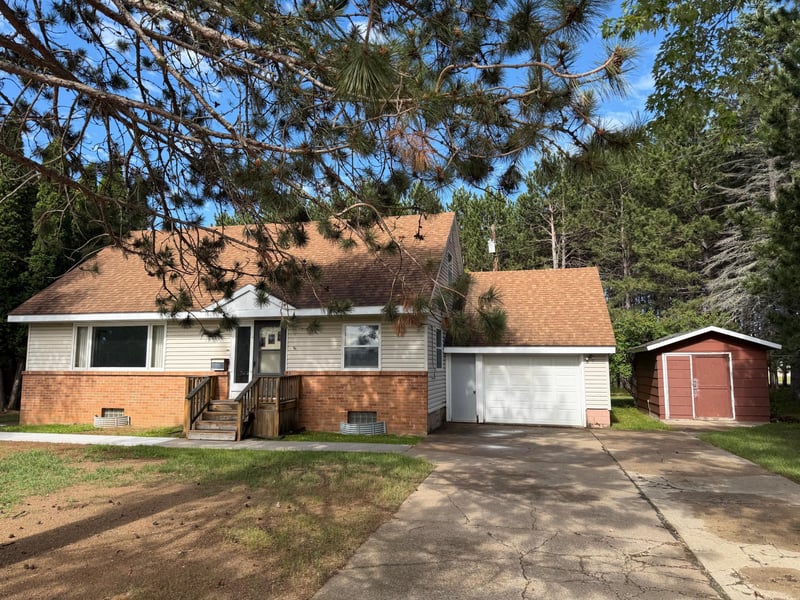 17 Ash Blvd, Babbitt, MN 55706