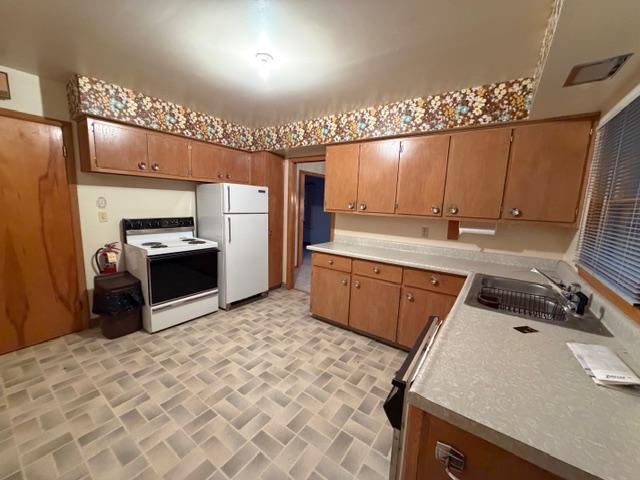17 Ash Blvd, Babbitt, MN 55706