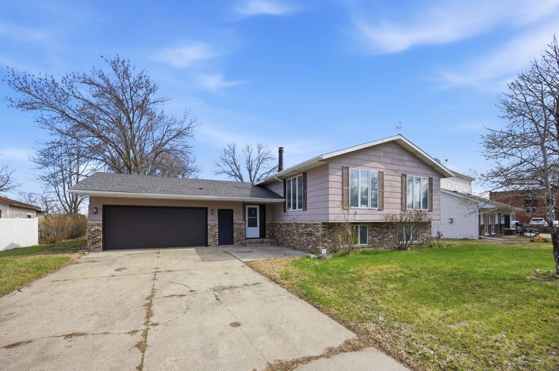 609 Lily Ln, Ada, MN 56510