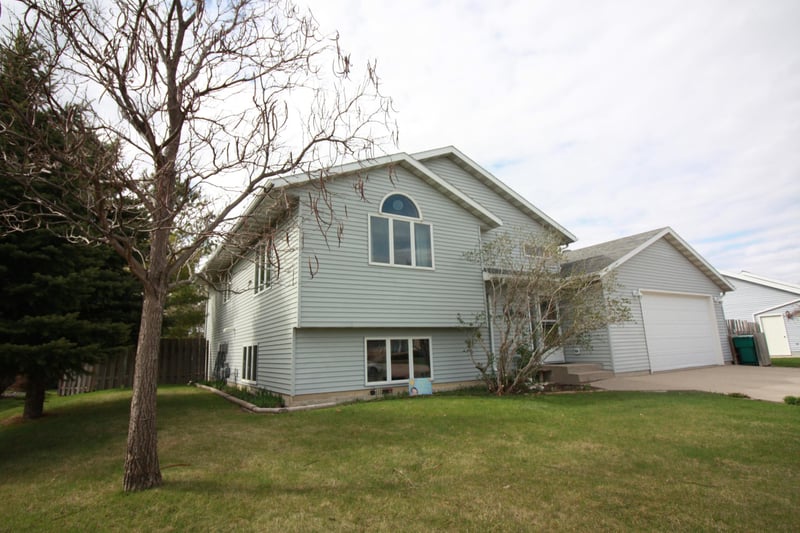 301 15th St N, Breckenridge, MN 56520