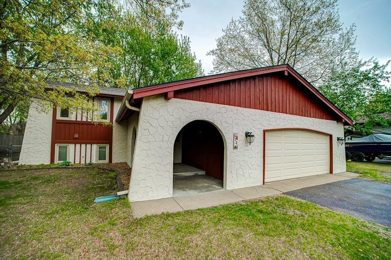 9721 Austin St NE, Blaine, MN 55014