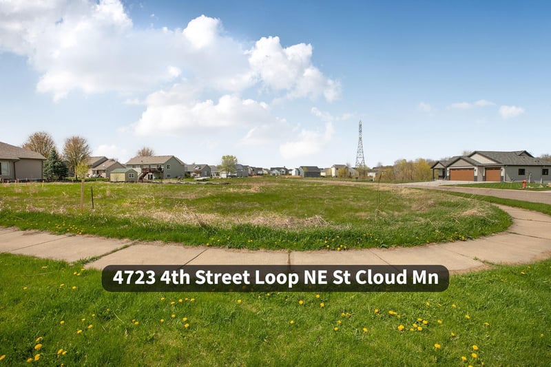 4723 4th Street Loop NE, Saint Cloud, MN 56304
