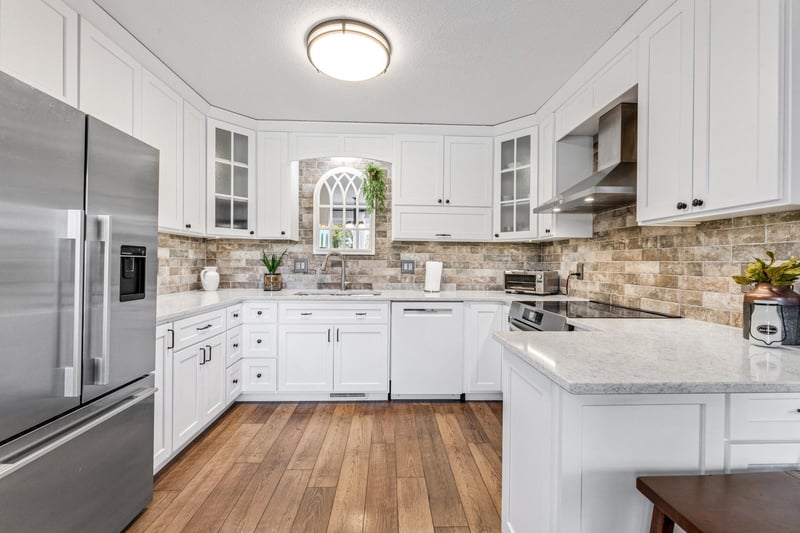 817 Kingston St N, Caledonia, MN 55921
