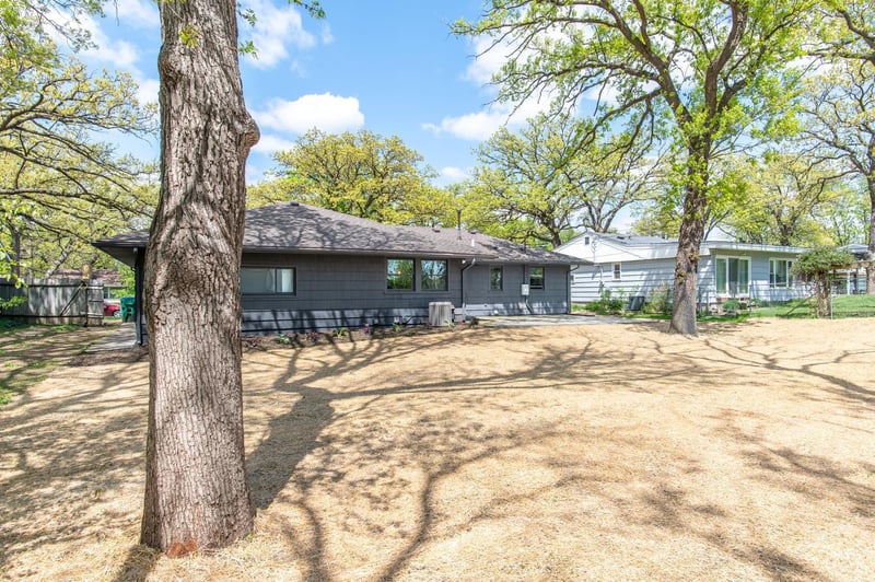8025 W 26th St, Saint Louis Park, MN 55426