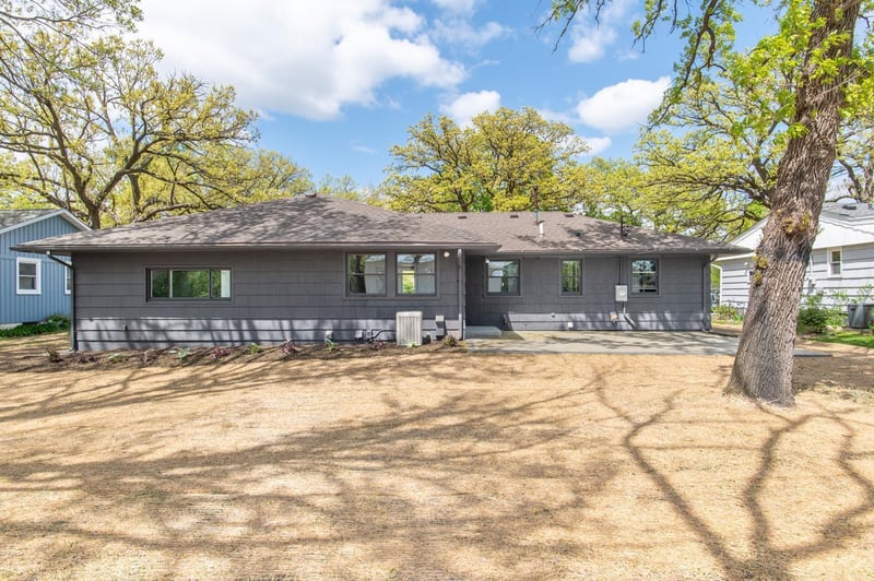 8025 W 26th St, Saint Louis Park, MN 55426