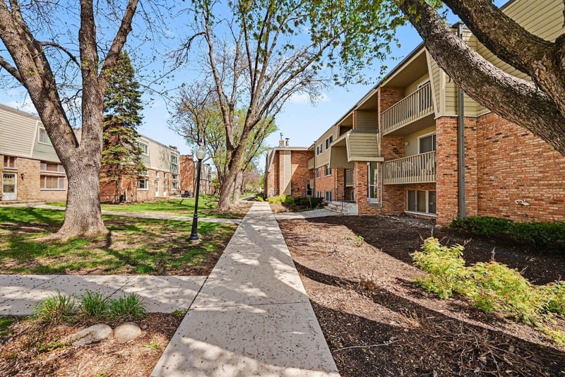 7414 W 22nd St #312, Saint Louis Park, MN 55426