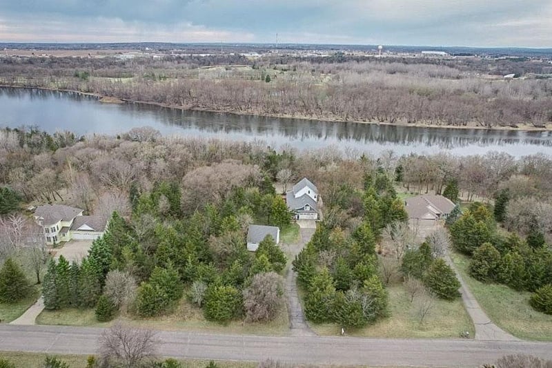 6431 106th St SE, Clear Lake, MN 55319