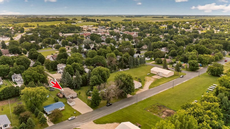 405 N Pleasant Ave, Spring Valley, MN 55975