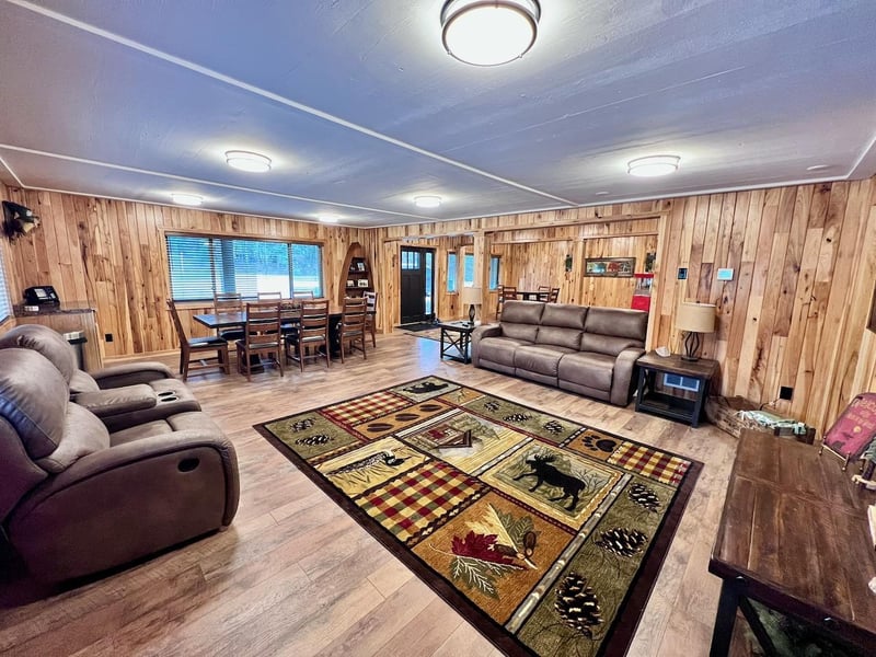 5713 Crane Lake Rd, Buyck, MN 55771
