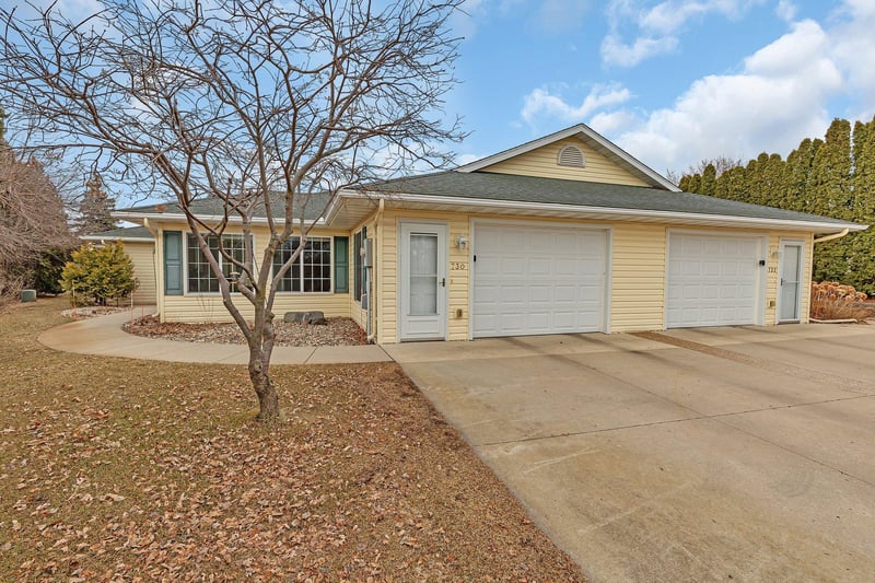730 Alldon Park Dr, Paynesville, MN 56362