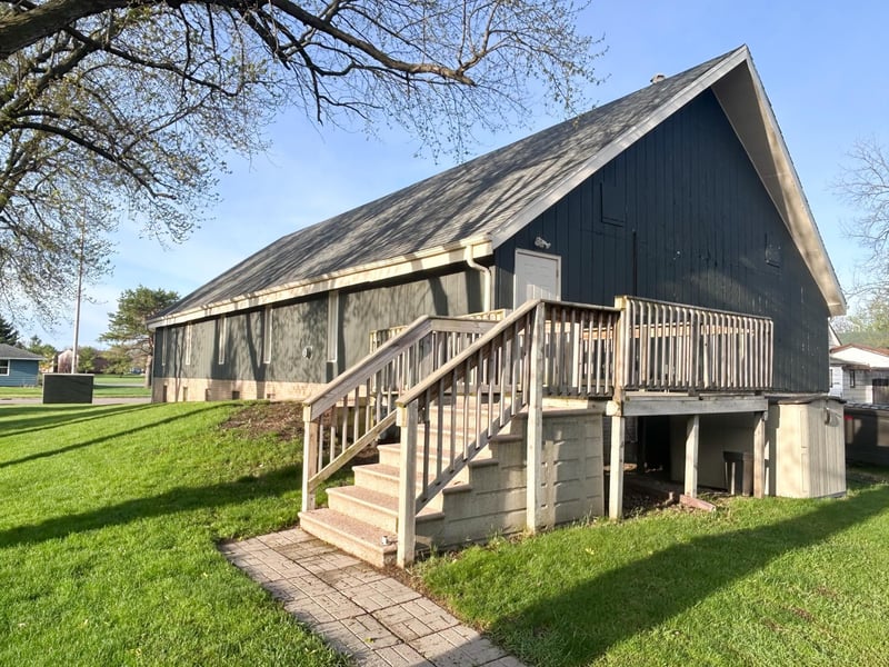 627 Clary St, Worthington, MN 56187