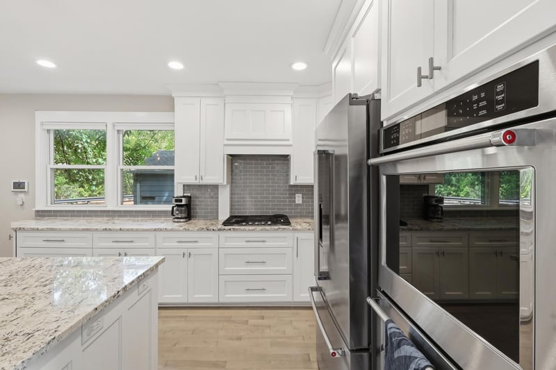 1350 Laurel Ave, Saint Paul, MN 55104