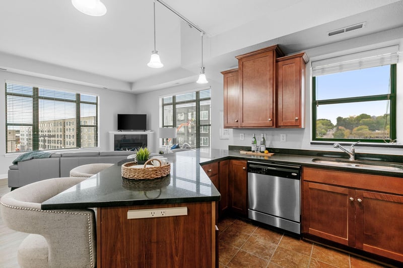 1155 Ford Rd #402, Saint Louis Park, MN 55426