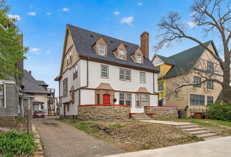 1009 University Ave SE, Minneapolis, MN 55414